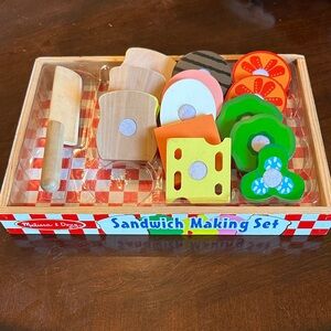 Melissa & Doug Colorful Wooden Sandwich Set